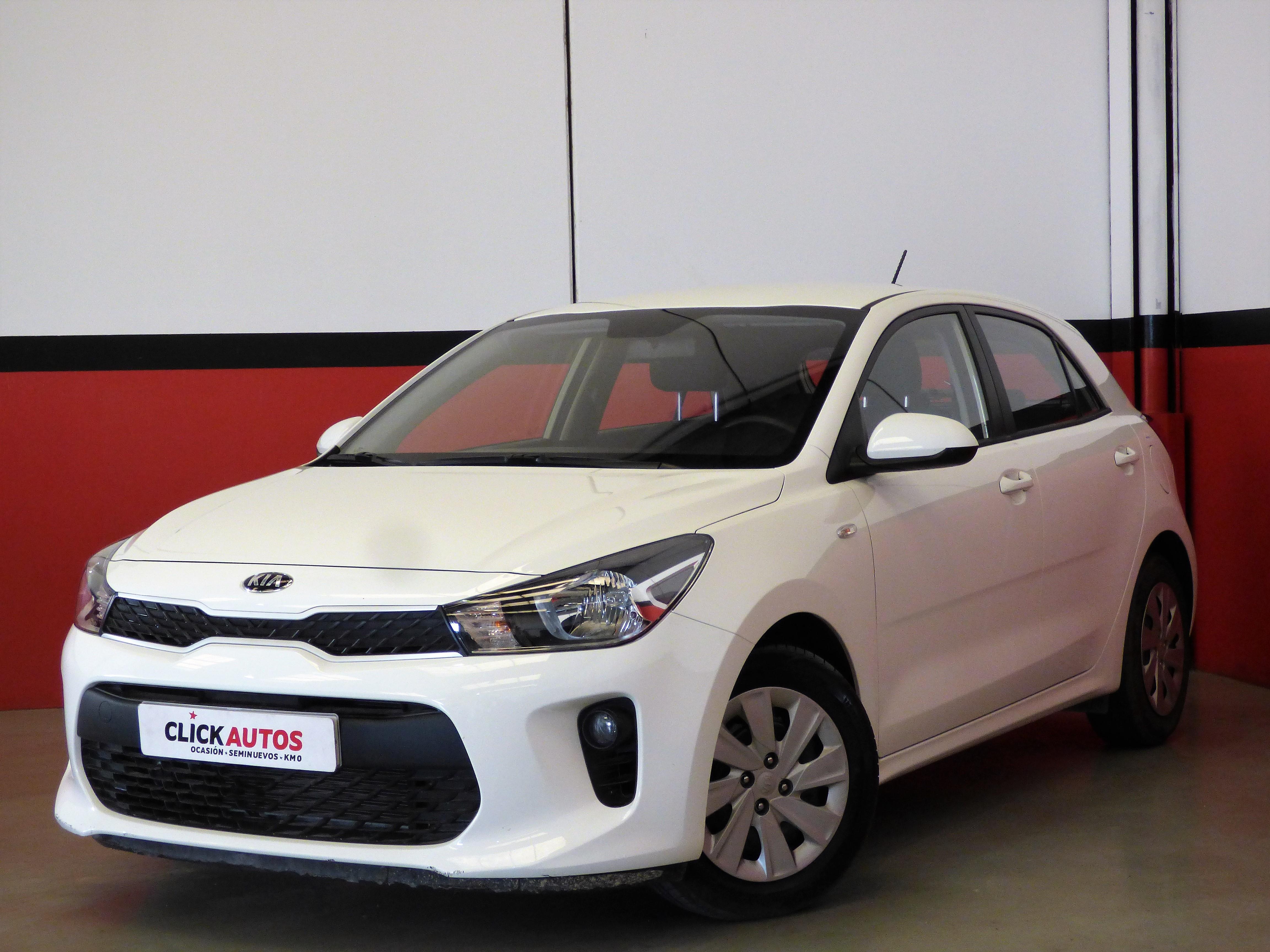 ClickAutos.es Kia New Rio 1.2 CVVT 84CV Concept Blanco disponible en