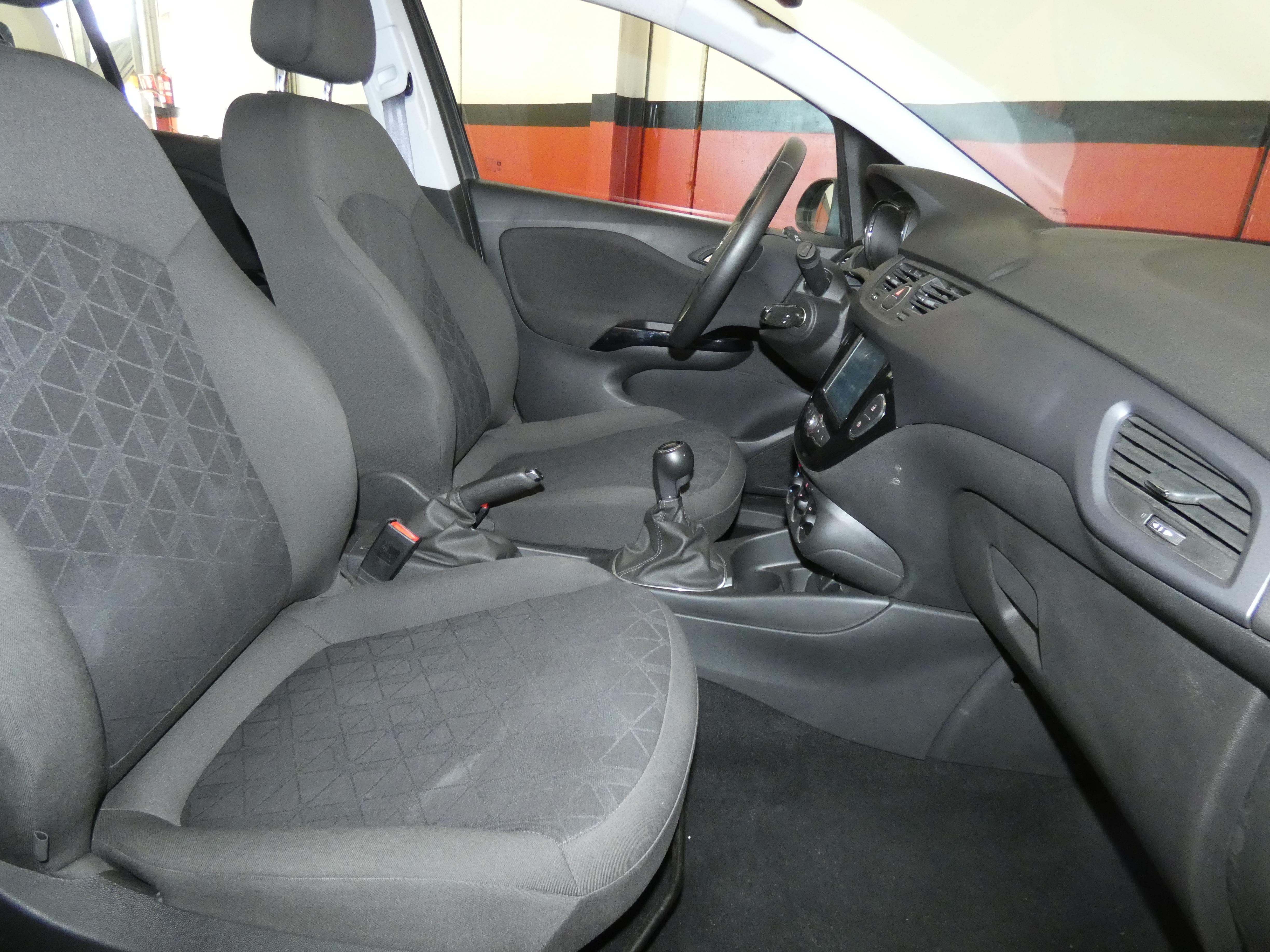 Corsa 1.4 90CV 120 Aniversario 12
