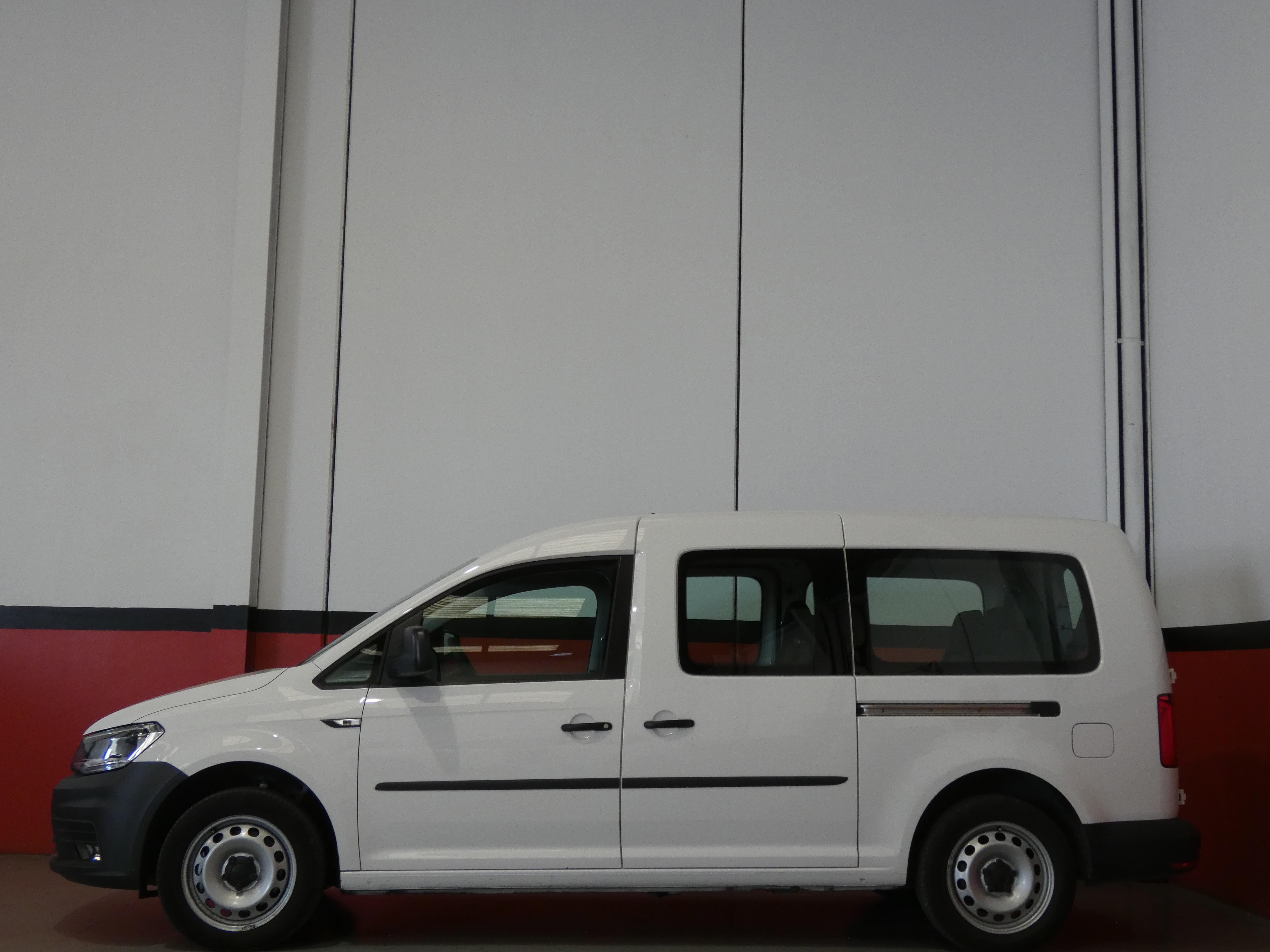 Volkswagen caddy 7 мест