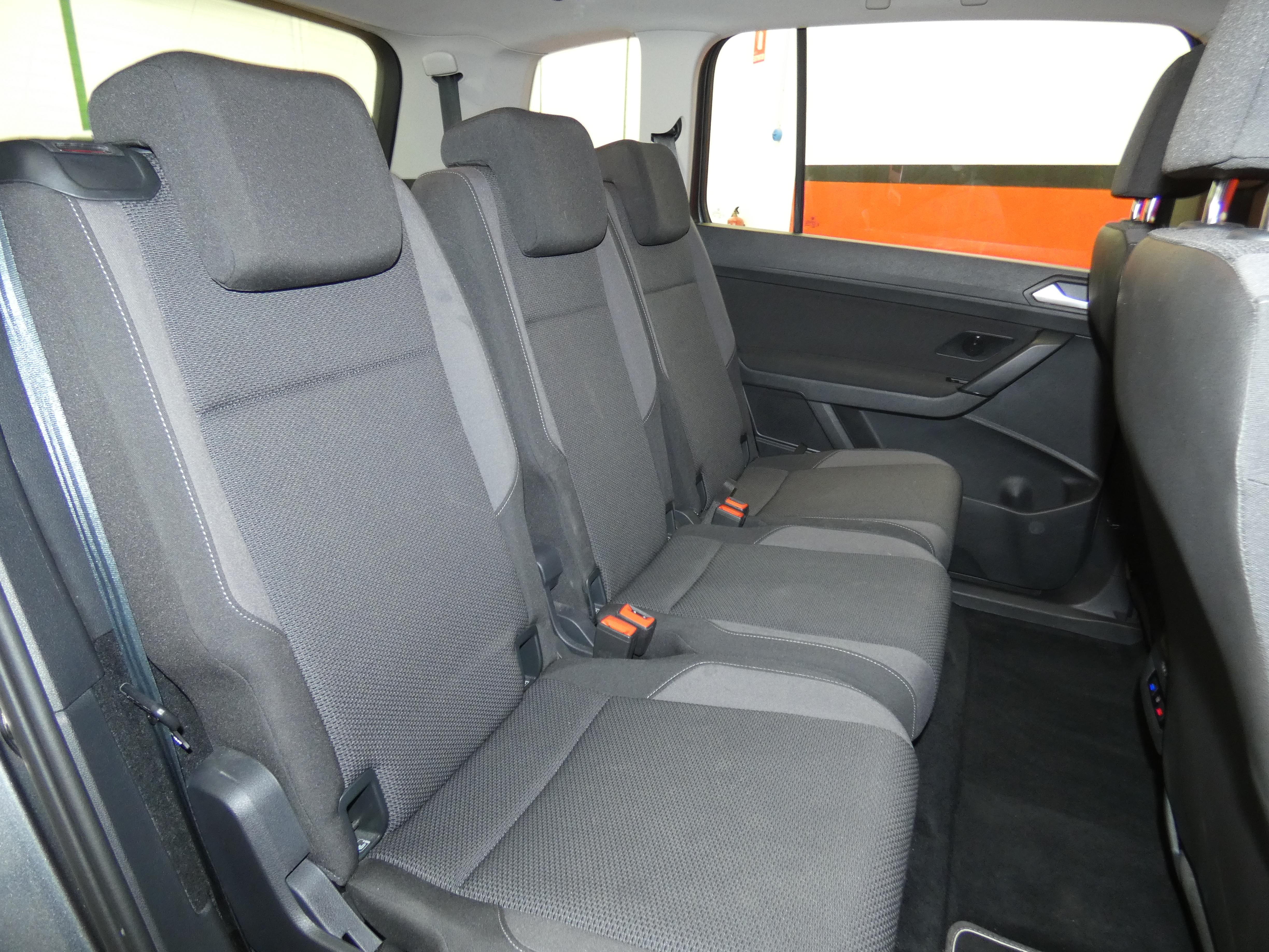 ClickAutos.es Volkswagen Touran 1.2 TSI 110CV Business 7 Plazas Negro disponible en Valencia