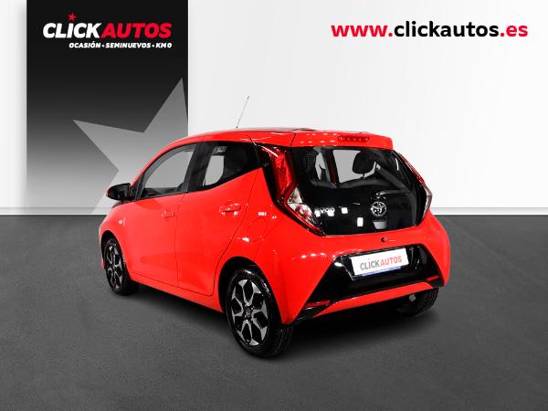 Aygo 1.0 70CV X-play 3